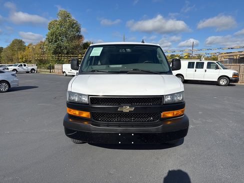Used 2020 Chevrolet Express 2500 w/ Driver Convenience Package image 8