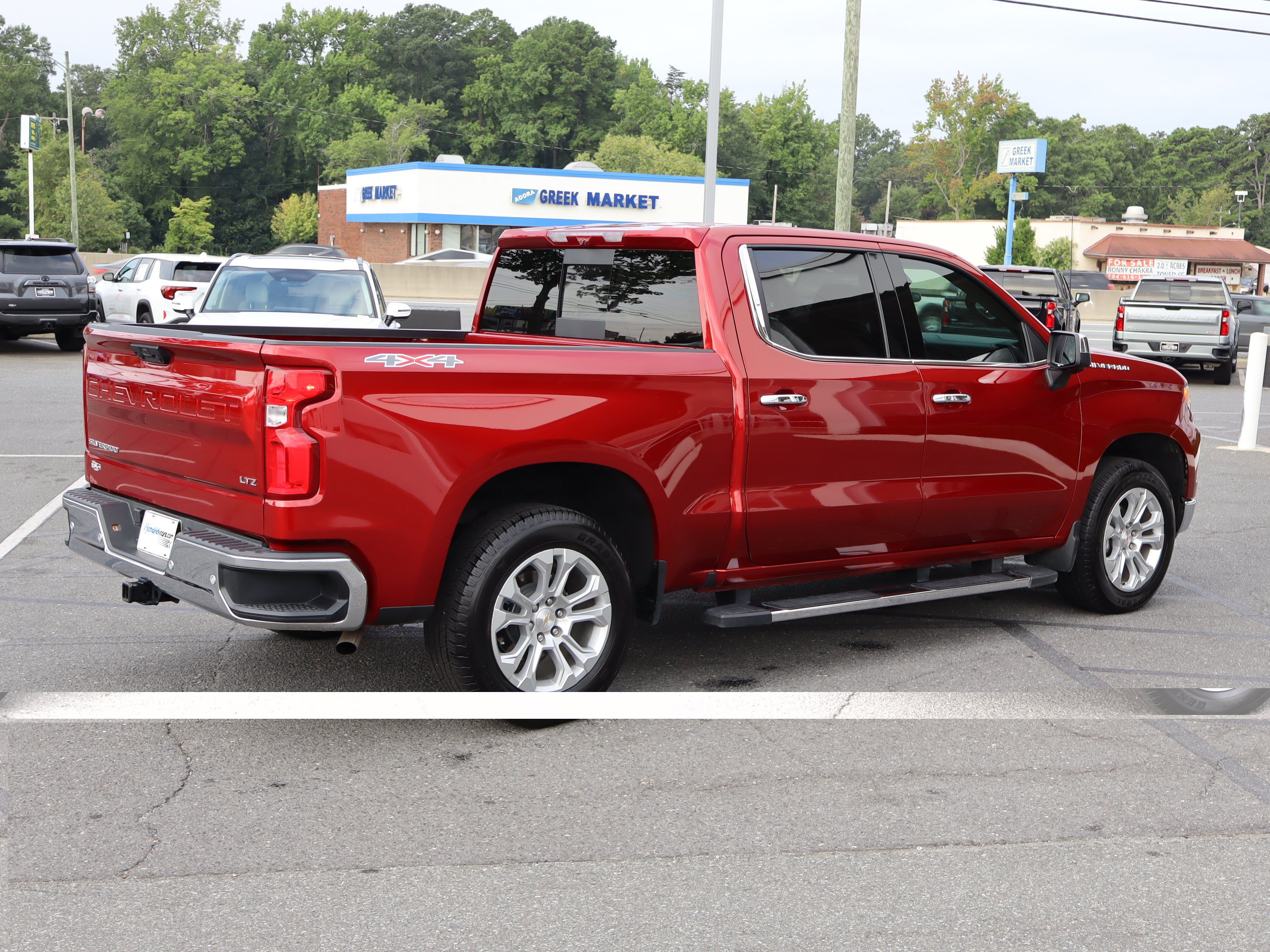 Used 2025 Chevrolet Silverado 1500 LTZ w/ LTZ Premium Package AWD/4WD image 10