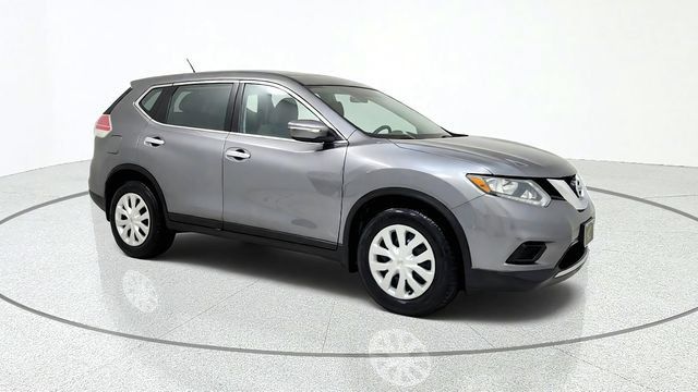 Used 2015 Nissan Rogue S FWD image 1