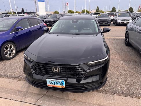Used 2024 Honda Accord EX image 10