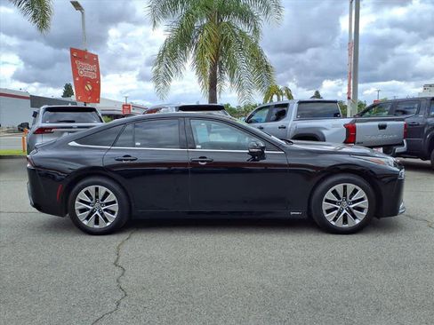 Used 2025 Toyota Mirai XLE RWD image 3