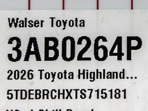 Used 2026 Toyota Highlander Platinum AWD/4WD image 29