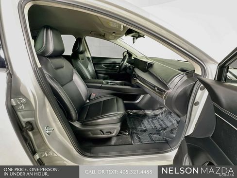 Used 2025 Nissan Murano SV FWD image 27