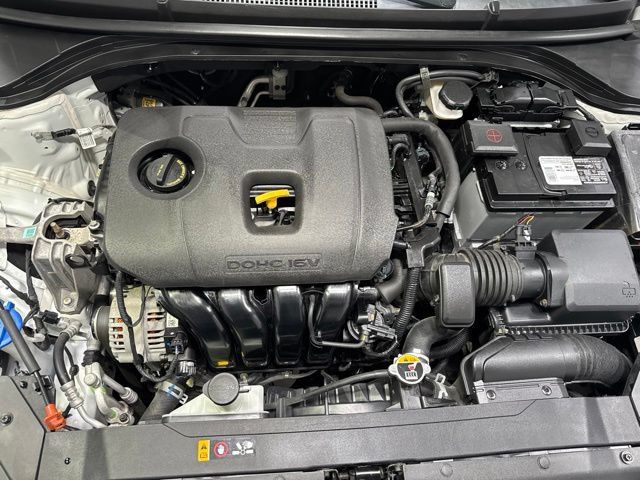 Used 2020 Hyundai Elantra SE w/ Cargo Package (C1) FWD image 6