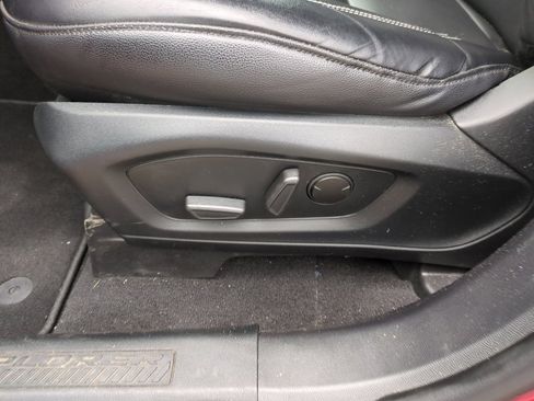 Used 2020 Ford Explorer XLT w/ Equipment Group 202A image 17