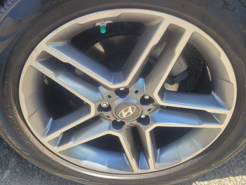 Used 2017 Hyundai Santa Fe Limited AWD/4WD image 44