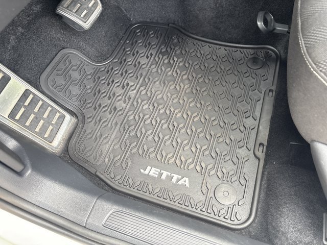 Used 2024 Volkswagen Jetta Sport FWD image 10