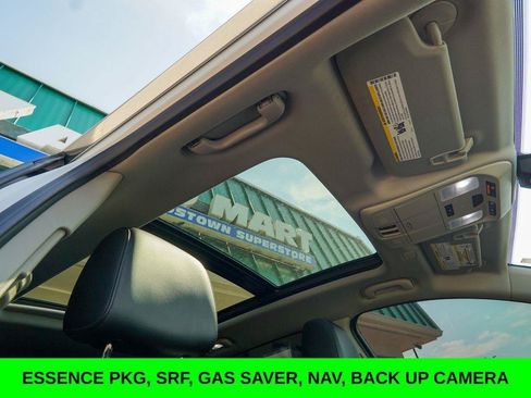 Used 2019 Buick Envision Essence FWD image 32
