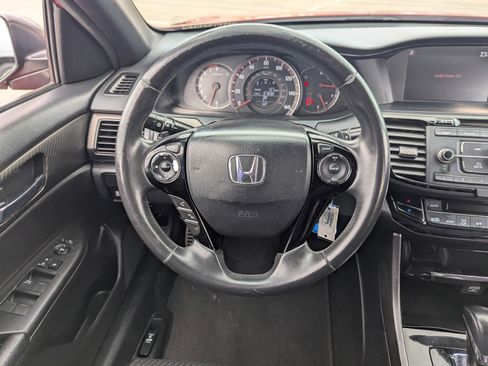 Used 2017 Honda Accord Sport image 22