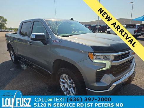 Used 2024 Chevrolet Silverado 1500 LT w/ Z71 Off-Road Package AWD/4WD image 1