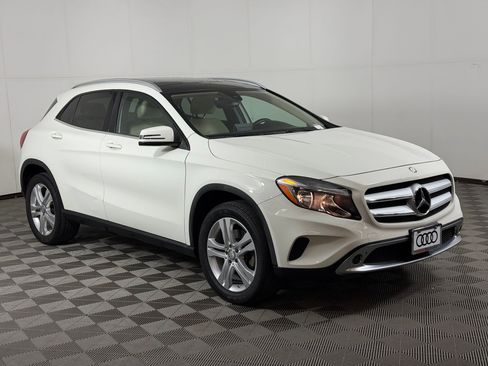 Used 2017 Mercedes-Benz GLA 250 4MATIC image 7