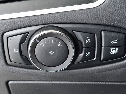 Used 2024 Ford Edge SEL w/ Convenience Package image 30