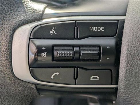 Used 2022 Kia K5 LXS image 13