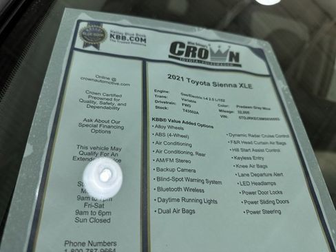 Used 2021 Toyota Sienna XLE w/ XLE Plus Package image 40