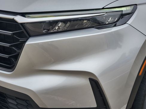 Certified 2023 Honda CR-V LX image 9