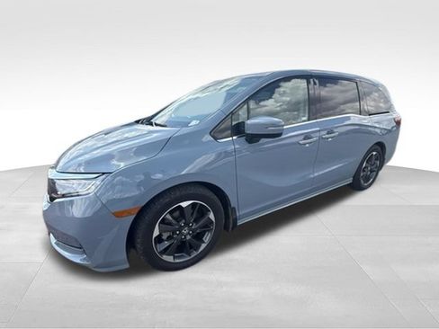 Used 2024 Honda Odyssey Elite image 3