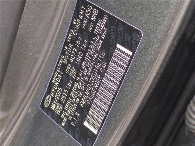 Used 2025 Hyundai Elantra Hybrid FWD image 22