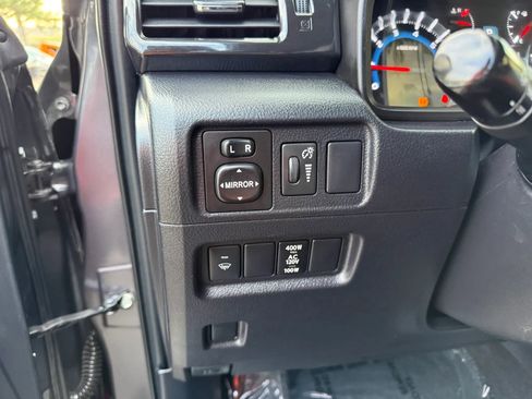 Used 2016 Toyota 4Runner SR5 Premium AWD/4WD image 38