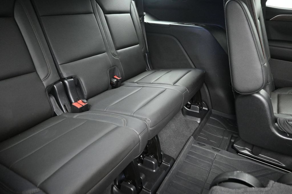 Used 2021 Chevrolet Tahoe High Country AWD/4WD image 11