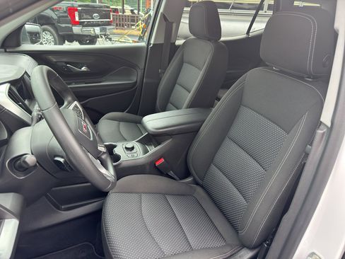 Used 2022 GMC Terrain SLE w/ Driver Convenience Package FWD image 17
