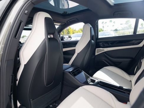 Certified 2025 Porsche Panamera 4S image 20