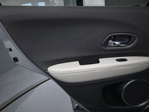 Used 2022 Honda HR-V EX image 23