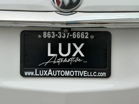 Used 2021 Buick Enclave Essence AWD/4WD image 9