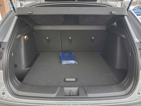 New 2025 Chevrolet Trax RS w/ Sunroof Package image 30