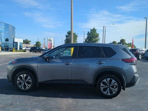 Used 2023 Nissan Rogue SV FWD image 8
