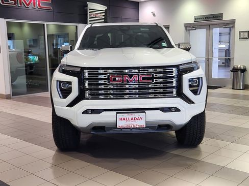 New 2026 GMC Canyon Denali image 7