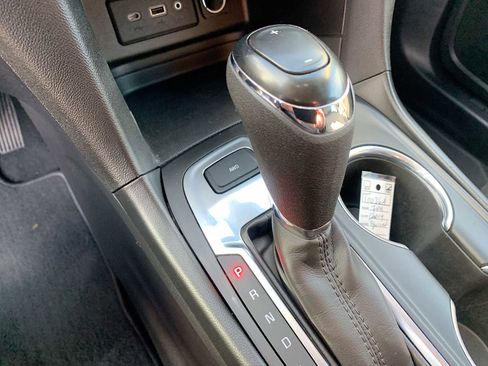 Used 2019 Chevrolet Equinox LT image 15