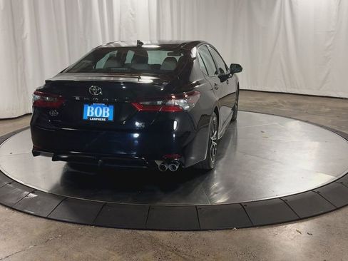 Used 2023 Toyota Camry SE image 9
