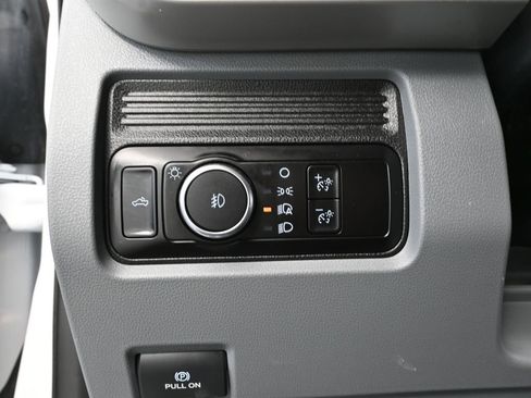 Used 2023 Ford F350 XLT image 30