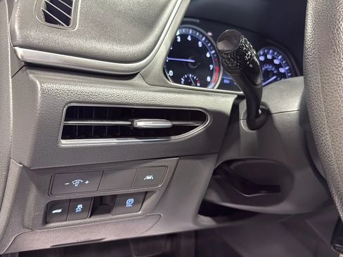 Used 2020 Hyundai Sonata SE FWD image 25