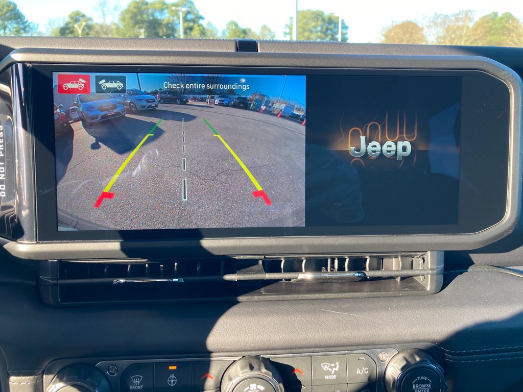 New 2026 Jeep Wrangler Unlimited Sahara AWD/4WD image 21