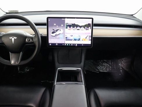 Used 2023 Tesla Model 3 Standard Range image 8