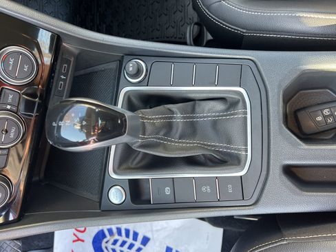 Used 2023 Volkswagen Jetta SE image 18