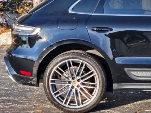 Used 2025 Porsche Macan image 13