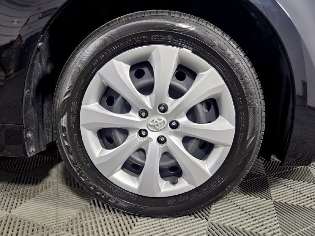 Used 2024 Toyota Corolla LE FWD image 11