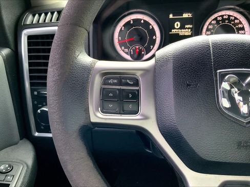 Used 2022 RAM 1500 Classic SLT RWD image 45