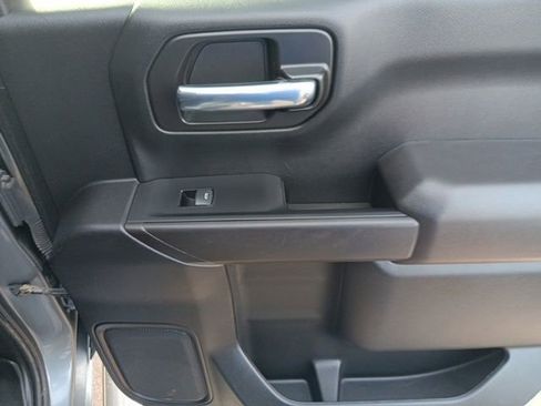 Used 2022 Chevrolet Silverado 1500 LT w/ Z71 Off-Road Package image 33