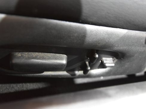 Used 1998 Chevrolet Corvette Convertible w/ Memory Pkg image 30