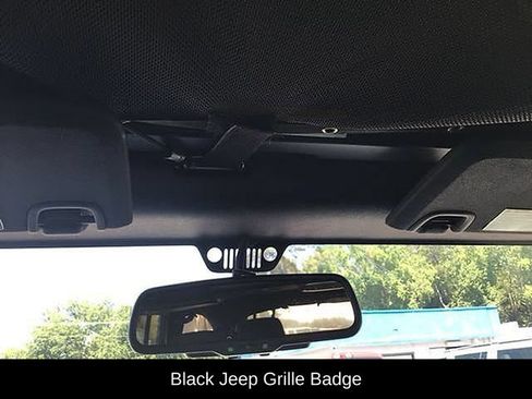 Used 2018 Jeep Wrangler Unlimited Sport AWD/4WD image 25