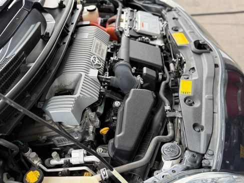 Used 2012 Toyota Prius Two image 6