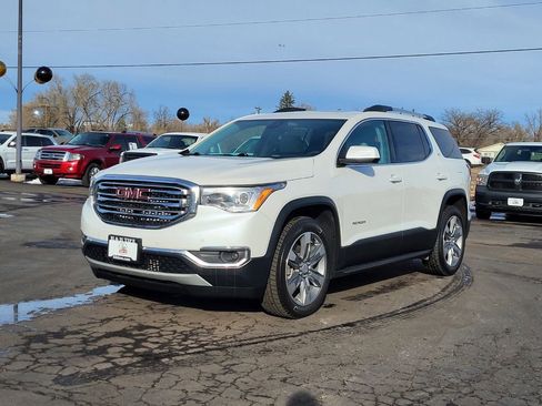 Used 2017 GMC Acadia SLT image 1