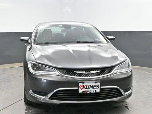 Used 2015 Chrysler 200 Limited w/ Spring Special Group FWD image 4