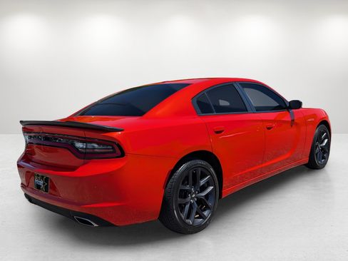 Used 2022 Dodge Charger SXT w/ Blacktop Package RWD image 5
