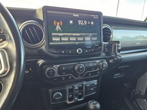Used 2020 Jeep Wrangler Unlimited Sahara w/ Uconnect 4C Nav & Sound Group image 19