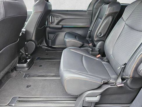 Used 2021 Toyota Sienna XSE w/ XSE Plus Package AWD/4WD image 18