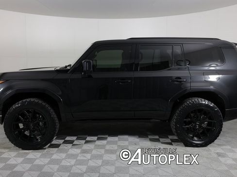 Used 2025 Lexus GX 550 w/ Accessory Package (Z1) image 8